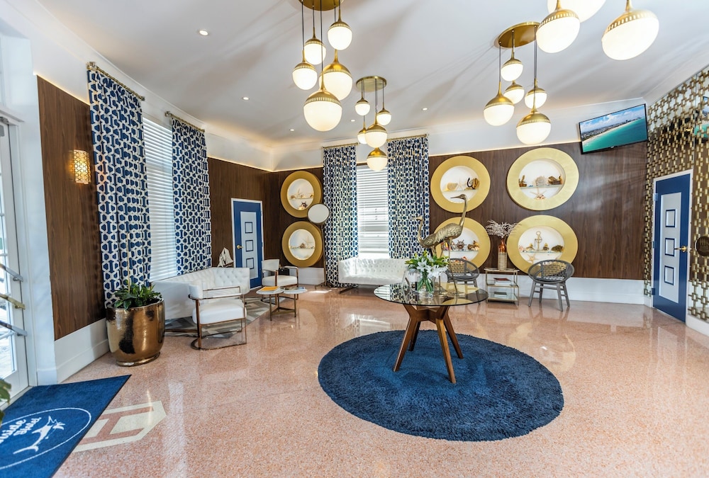 Oceanside Hotel and Suites — Hotel building in Miami, Florida