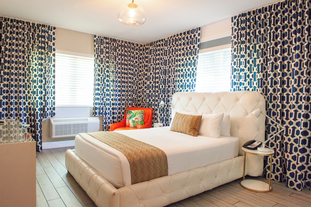 Oceanside Hotel and Suites — Hotel rooms in Miami, Florida