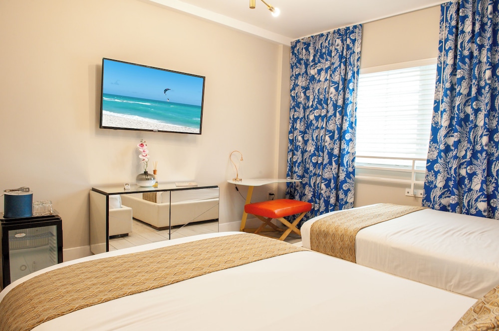 Oceanside Hotel and Suites — Hotel rooms in Miami, Florida