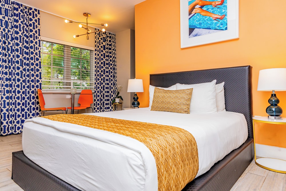 Oceanside Hotel and Suites — Hotel rooms in Miami, Florida
