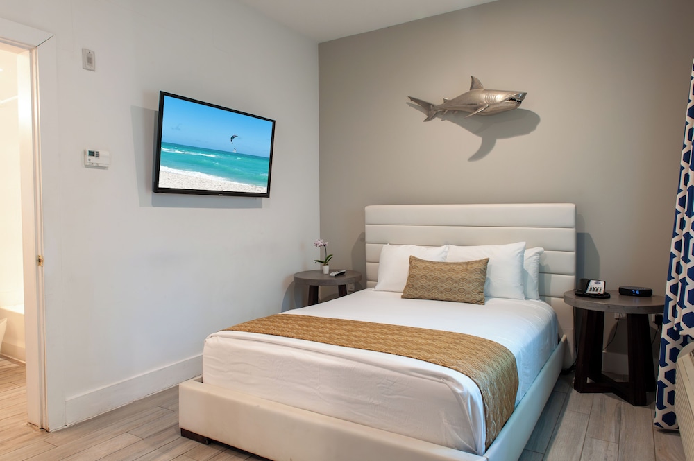 Oceanside Hotel and Suites — Hotel rooms in Miami, Florida