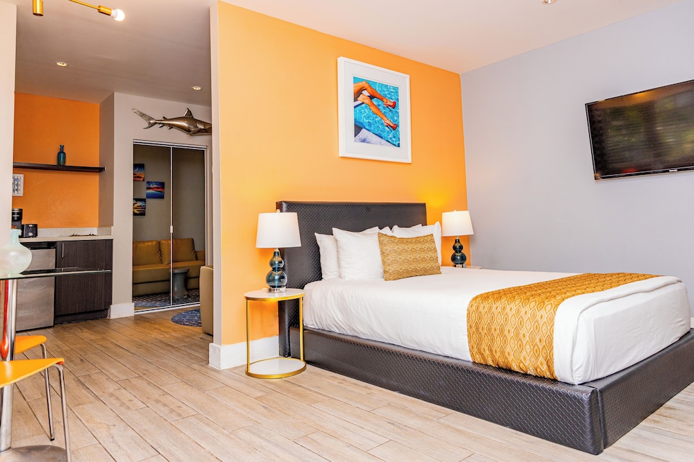 Oceanside Hotel and Suites — Hotel rooms in Miami, Florida