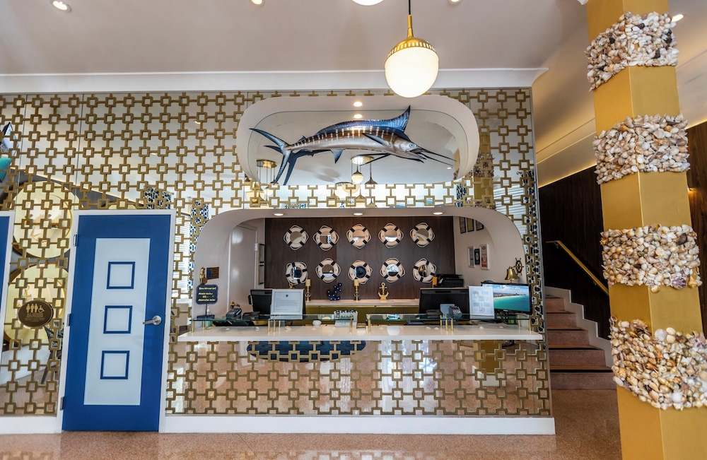Oceanside Hotel and Suites — Restaurant & bars in Miami, Florida