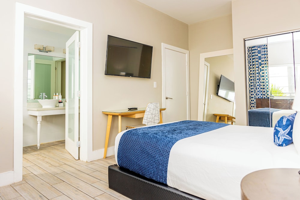 Oceanside Hotel and Suites — Hotel rooms in Miami, Florida
