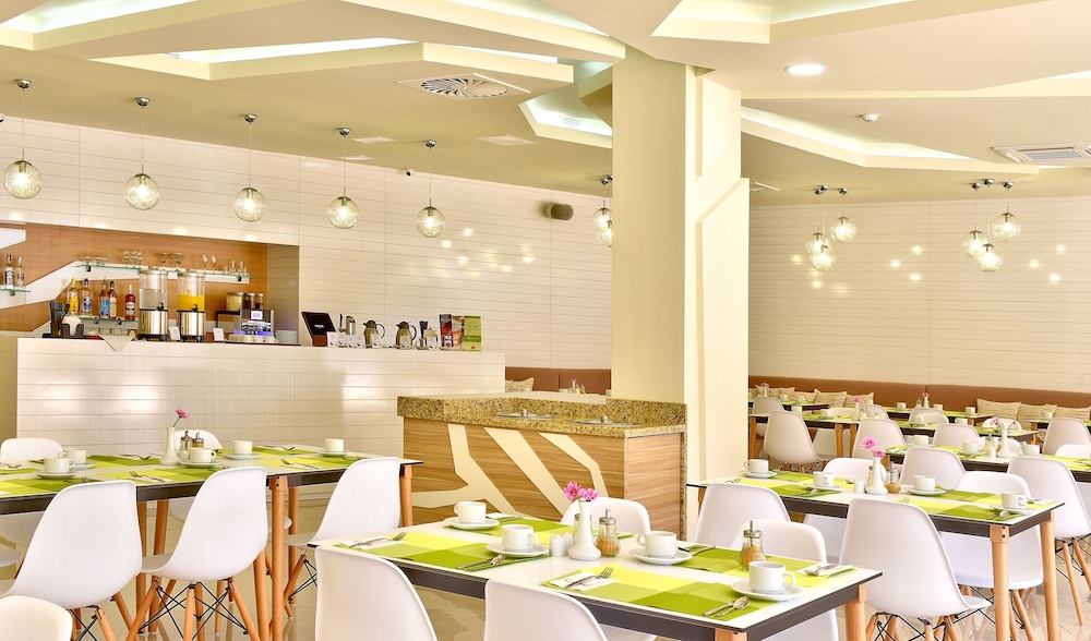 Hotel Grifid Foresta  Adults Only — Restaurant & bars in Golden Sands, Varna Region
