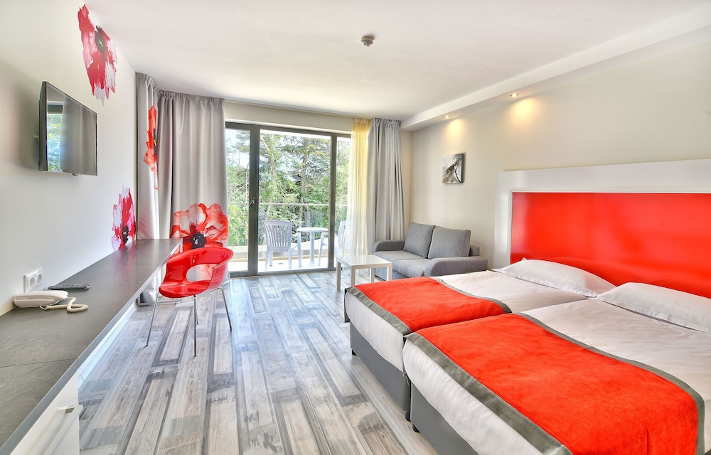 Hotel Grifid Foresta  Adults Only — Hotel rooms in Golden Sands, Varna Region