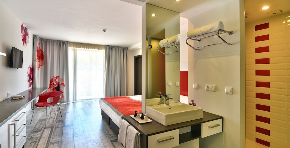 Hotel Grifid Foresta  Adults Only — Hotel rooms in Golden Sands, Varna Region