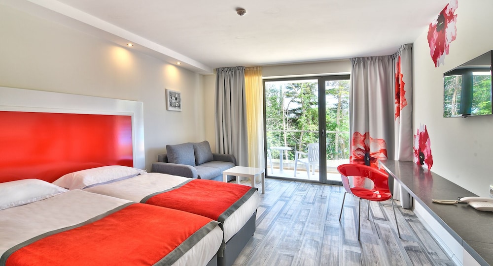 Hotel Grifid Foresta  Adults Only — Hotel rooms in Golden Sands, Varna Region