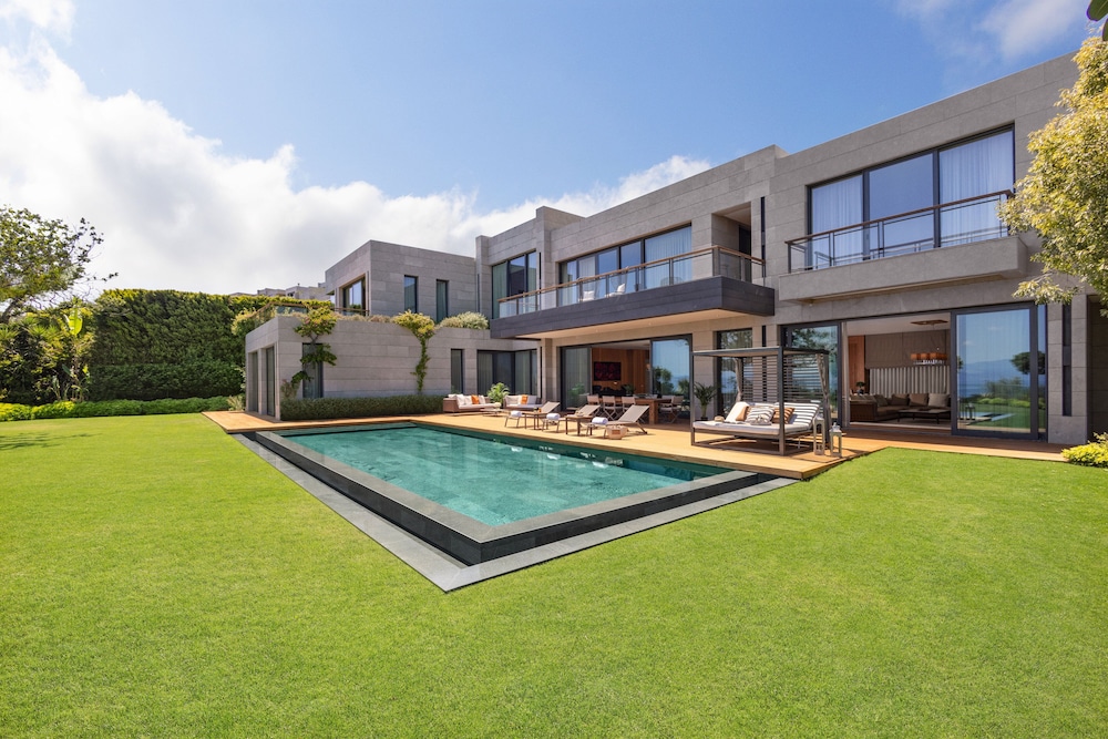 Mandarin Oriental, Bodrum — Swimming pool in Bodrum, Mugla