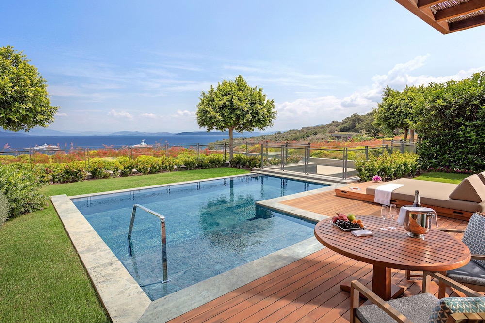 Mandarin Oriental, Bodrum — Swimming pool in Bodrum, Mugla