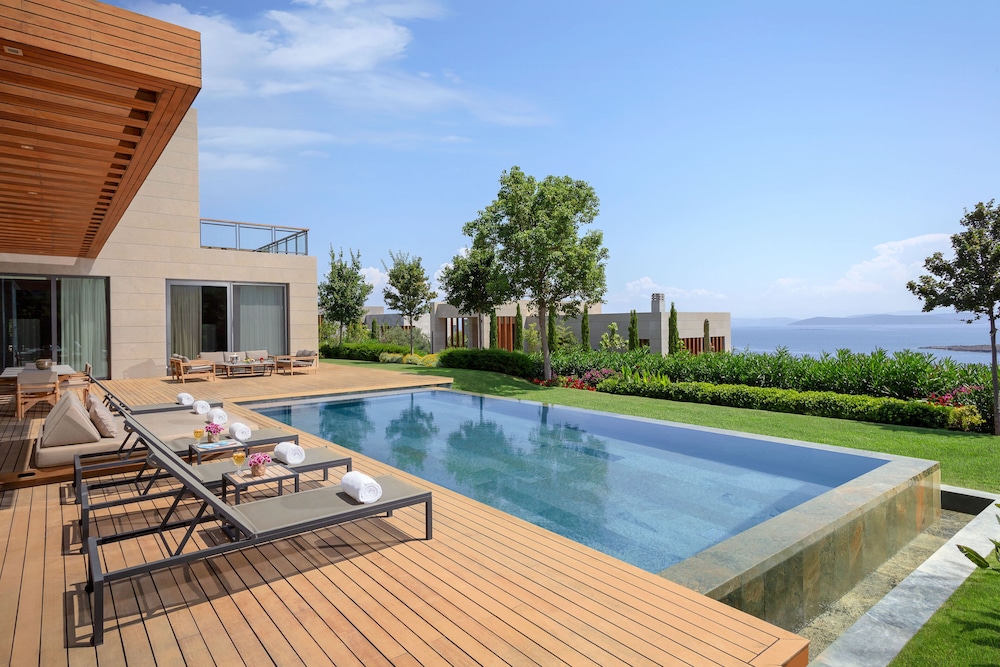 Mandarin Oriental, Bodrum — Swimming pool in Bodrum, Mugla