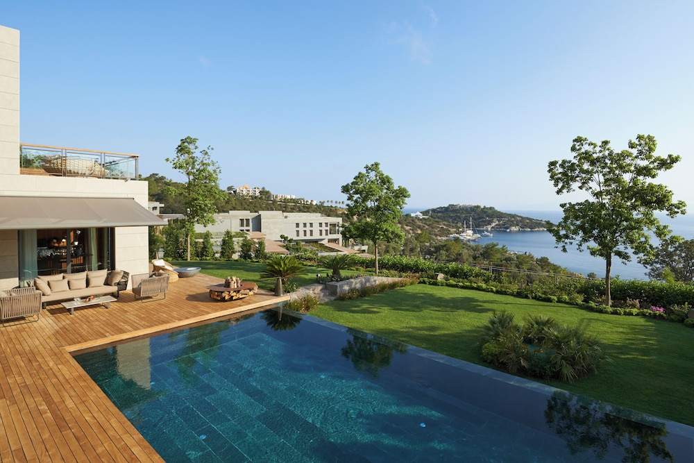 Mandarin Oriental, Bodrum — Swimming pool in Bodrum, Mugla