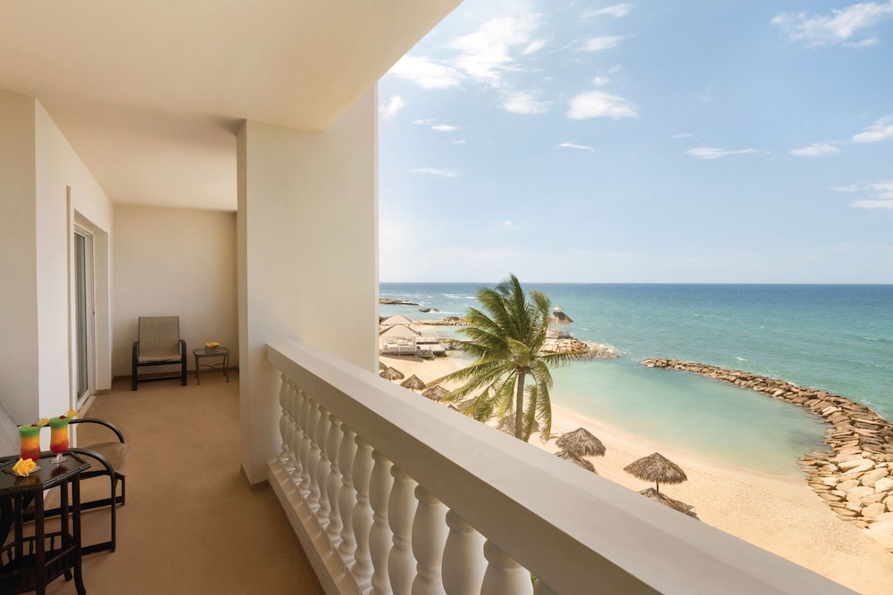 Hyatt Ziva Rose Hall - All Inclusive — Beach in Montego Bay