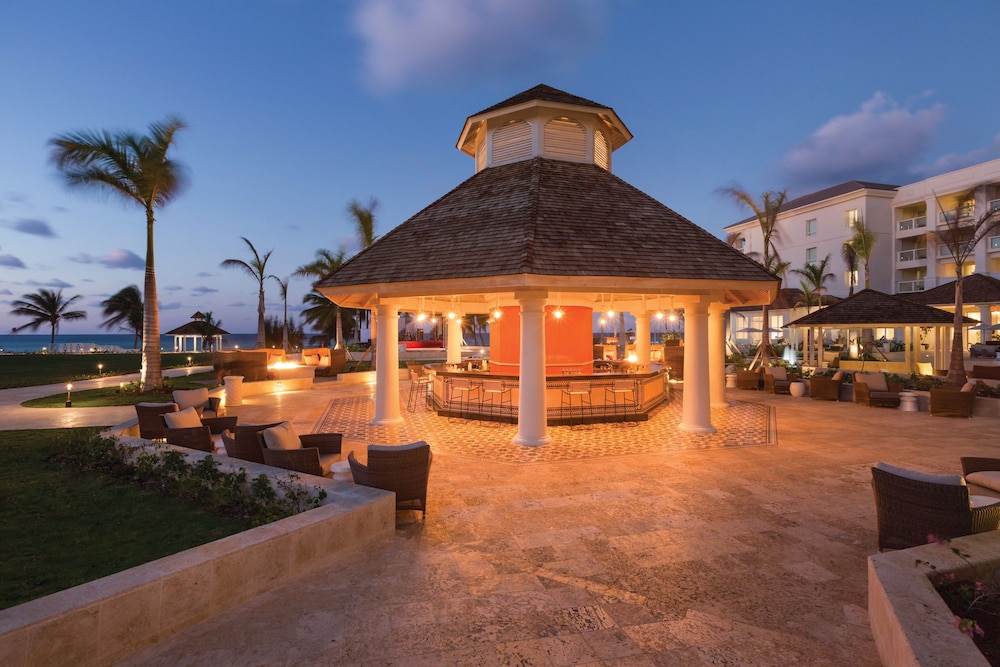 Hyatt Ziva Rose Hall - All Inclusive — Restaurant & bars in Montego Bay