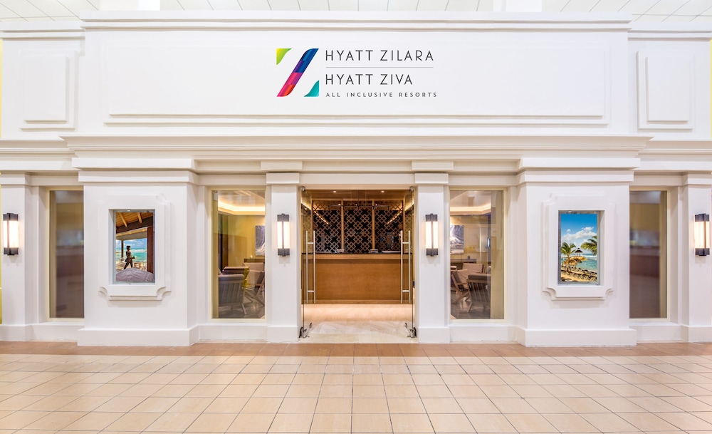 Hyatt Ziva Rose Hall - All Inclusive — Hotel building in Montego Bay