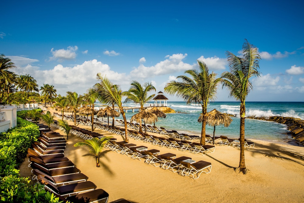 Hyatt Ziva Rose Hall - All Inclusive — Beach in Montego Bay