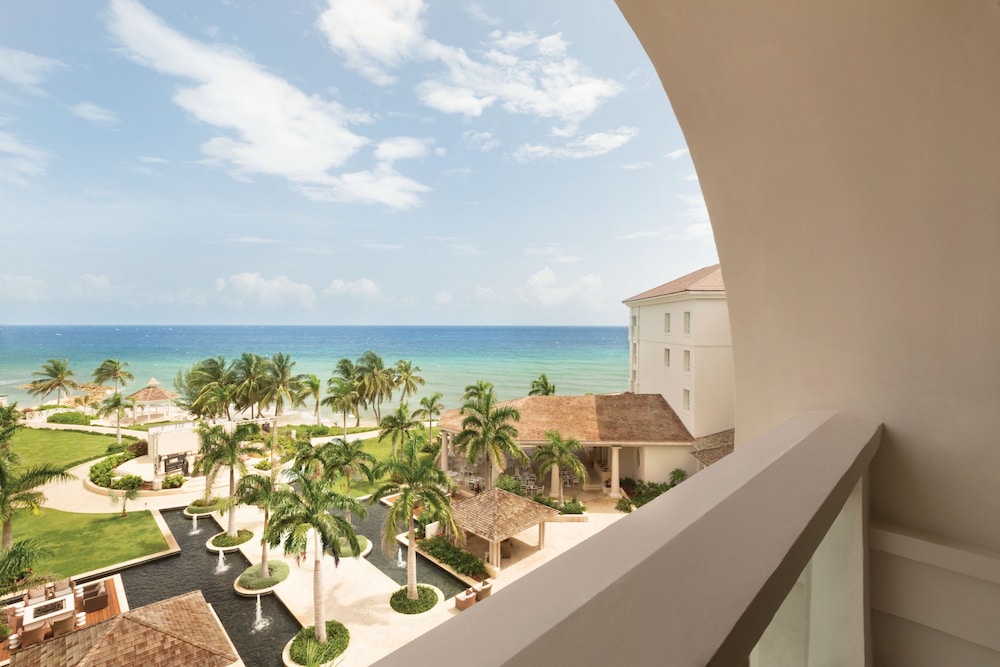 Hyatt Ziva Rose Hall - All Inclusive — Hotel building in Montego Bay