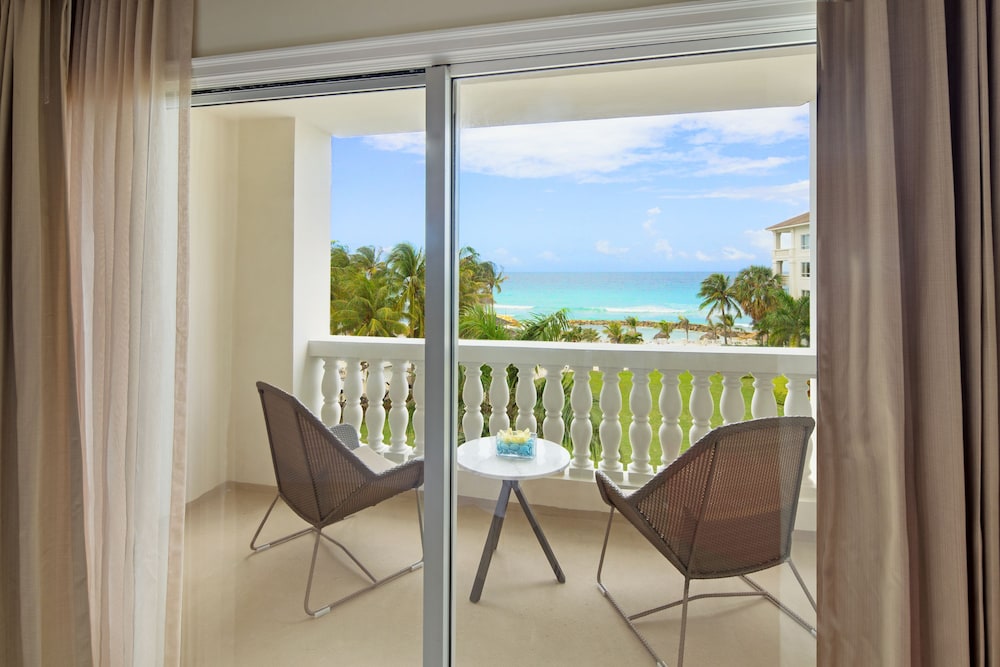 Hyatt Ziva Rose Hall - All Inclusive — Hotel rooms in Montego Bay