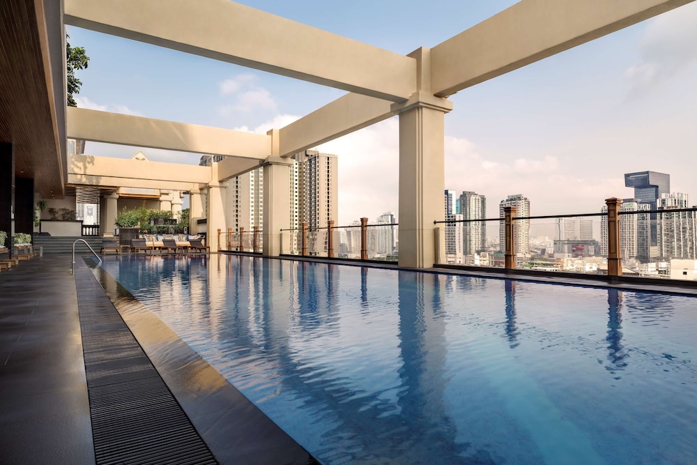 Lancaster Bangkok — Swimming pool in Bangkok, Bangkok