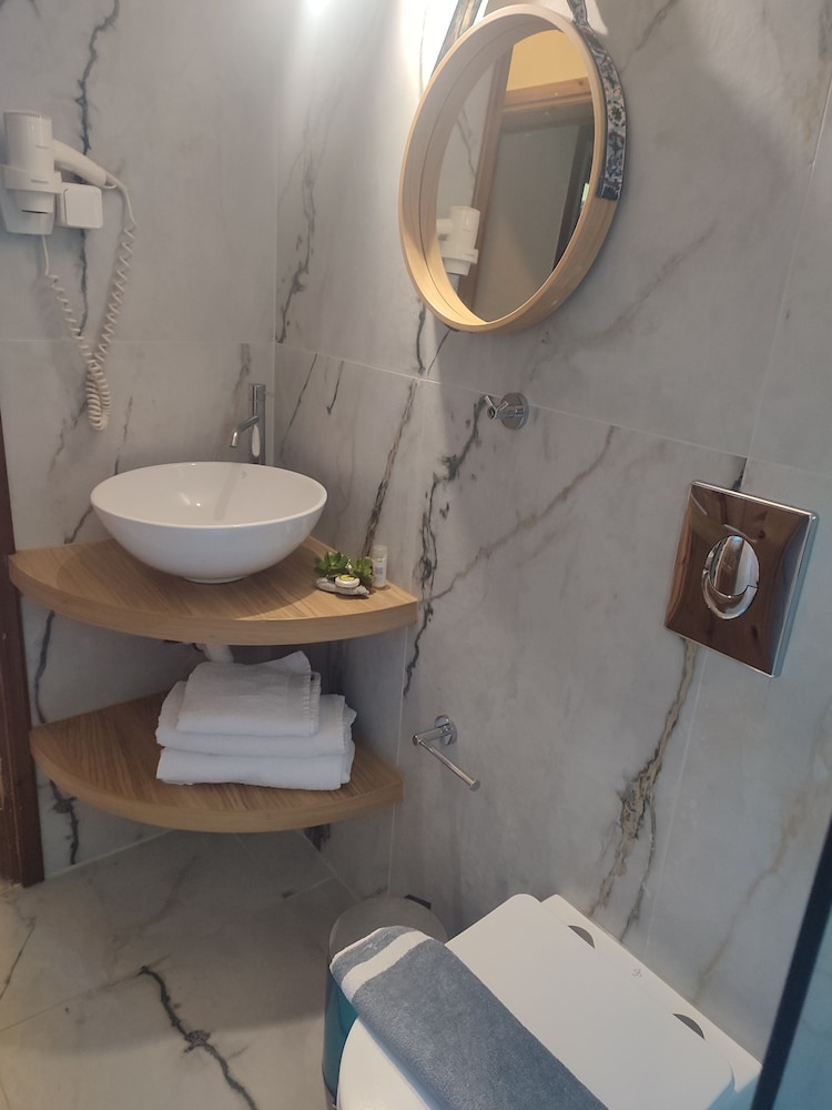 Evangelos Apartments — Hotel rooms in Platanias