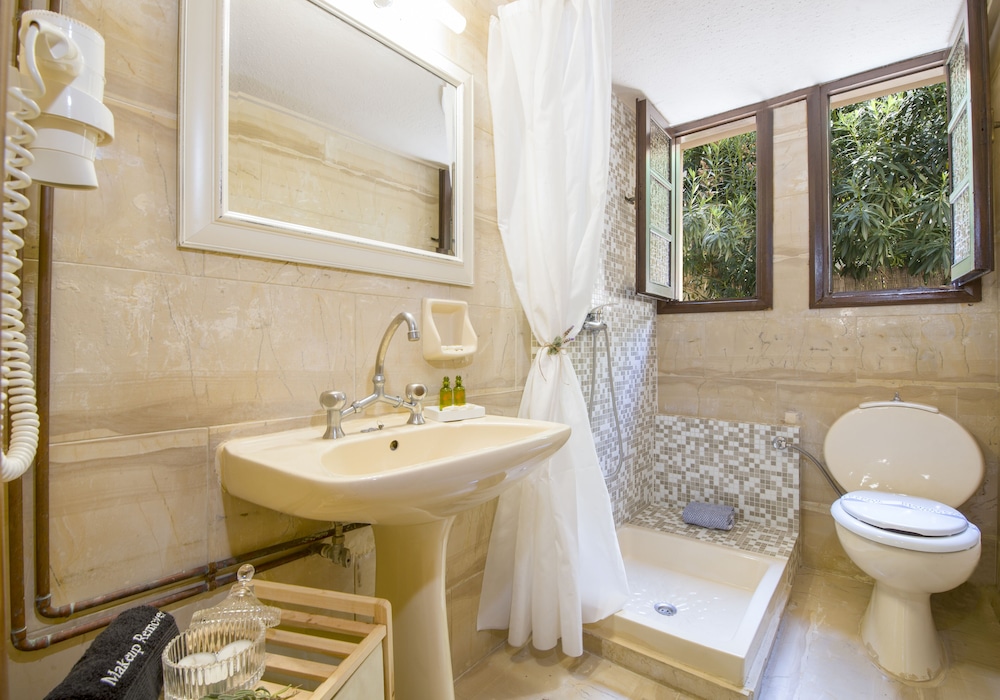 Evangelos Apartments — Hotel rooms in Platanias