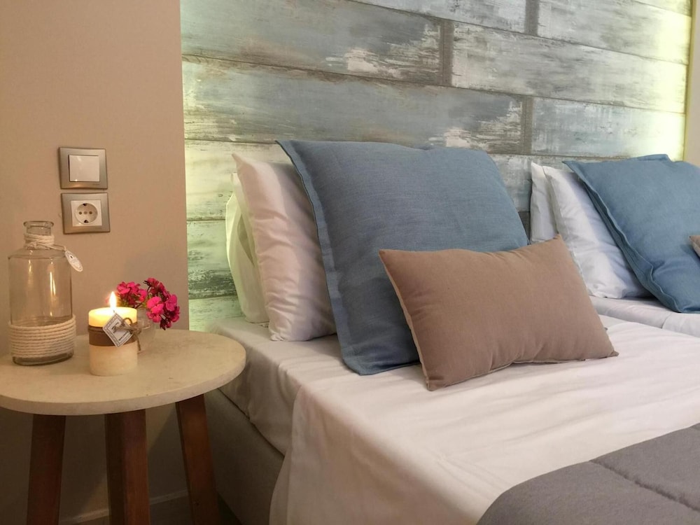 Evangelos Apartments — Hotel rooms in Platanias