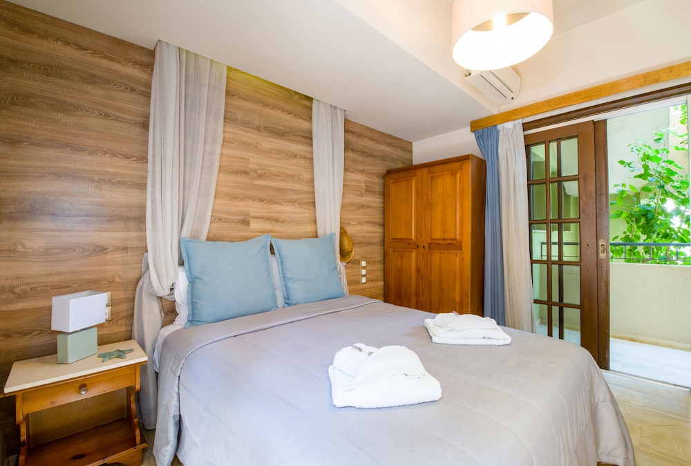 Evangelos Apartments — Hotel rooms in Platanias