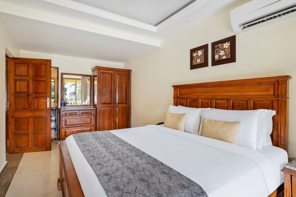De Mandarin Beach Resort Suites & Villas — Hotel rooms in Candolim, Goa