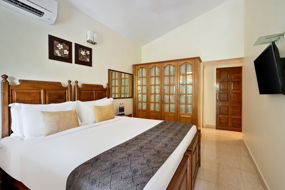 De Mandarin Beach Resort Suites & Villas — Hotel rooms in Candolim, Goa