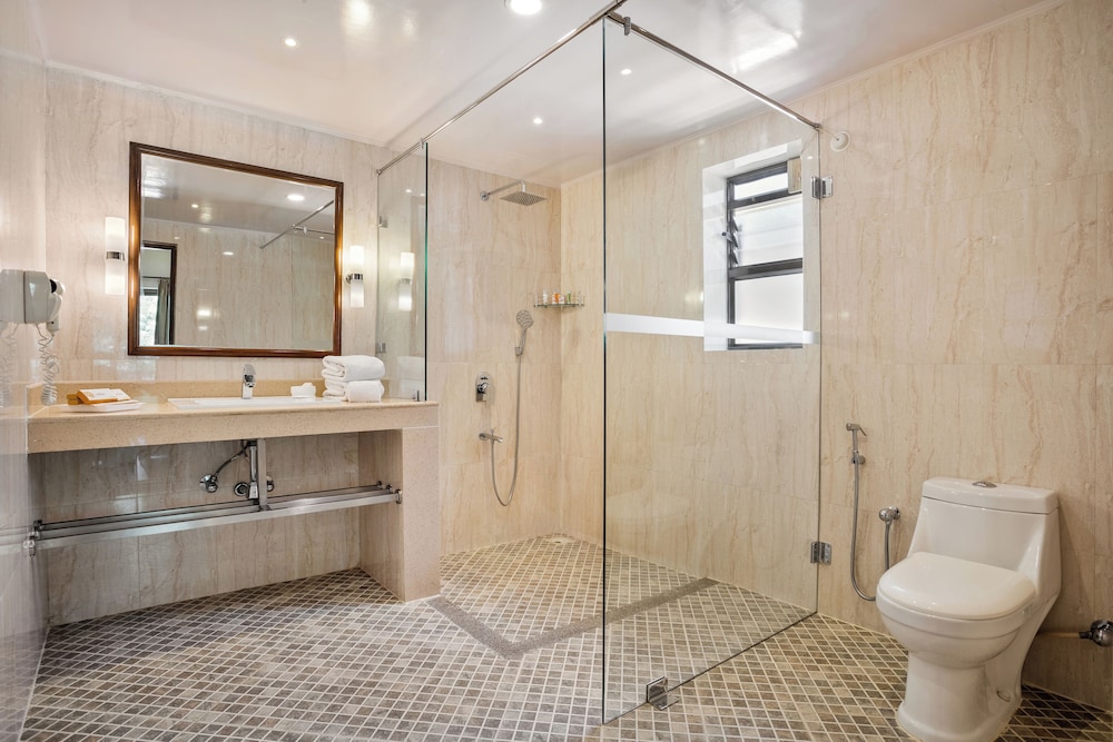 Seashell Suites and Villas — Hotel rooms in Candolim, Goa