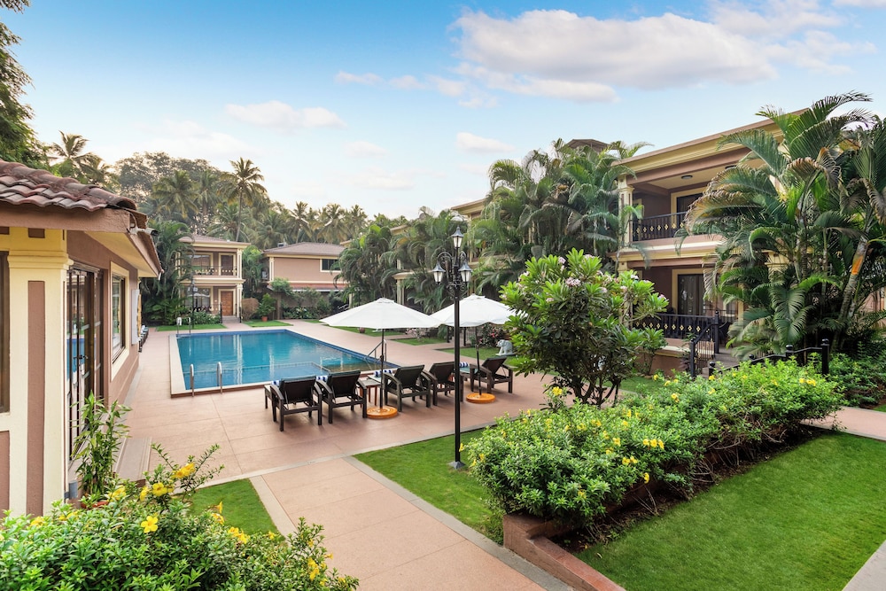 Seashell Suites and Villas — Hotel building in Candolim, Goa
