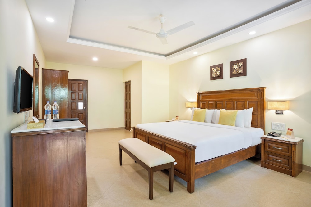 Seashell Suites and Villas — Hotel rooms in Candolim, Goa