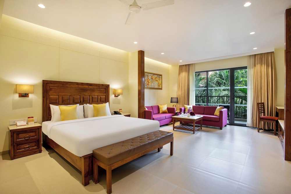 Seashell Suites and Villas — Hotel rooms in Candolim, Goa