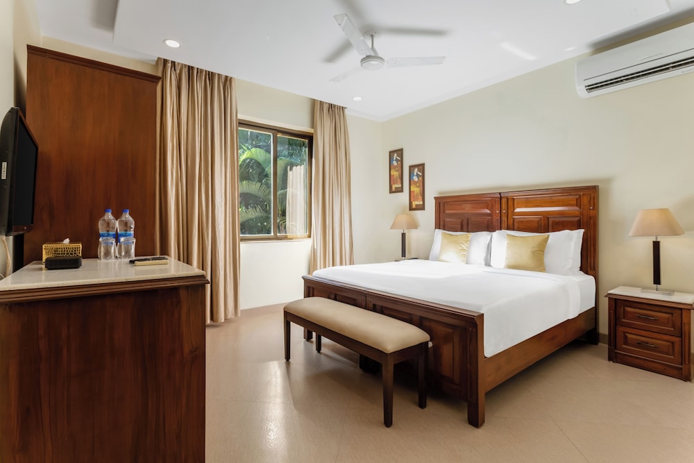 Seashell Suites and Villas — Hotel rooms in Candolim, Goa