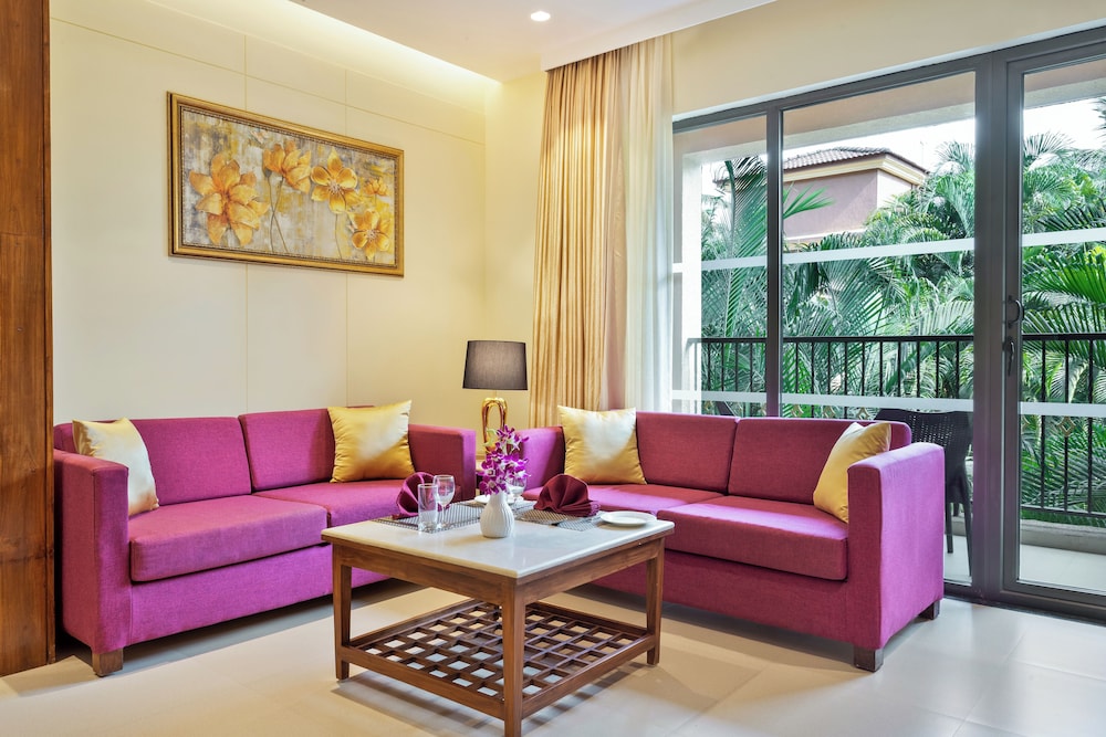 Seashell Suites and Villas — Hotel rooms in Candolim, Goa