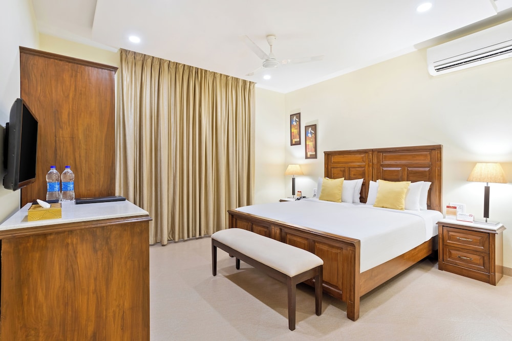Seashell Suites and Villas — Hotel rooms in Candolim, Goa