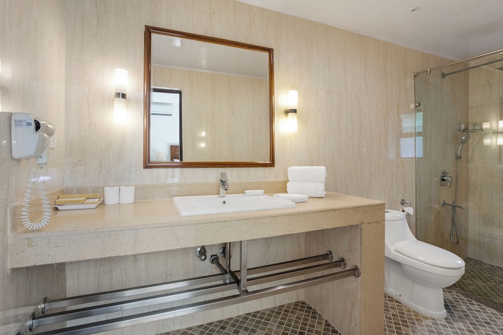 Seashell Suites and Villas — Hotel rooms in Candolim, Goa