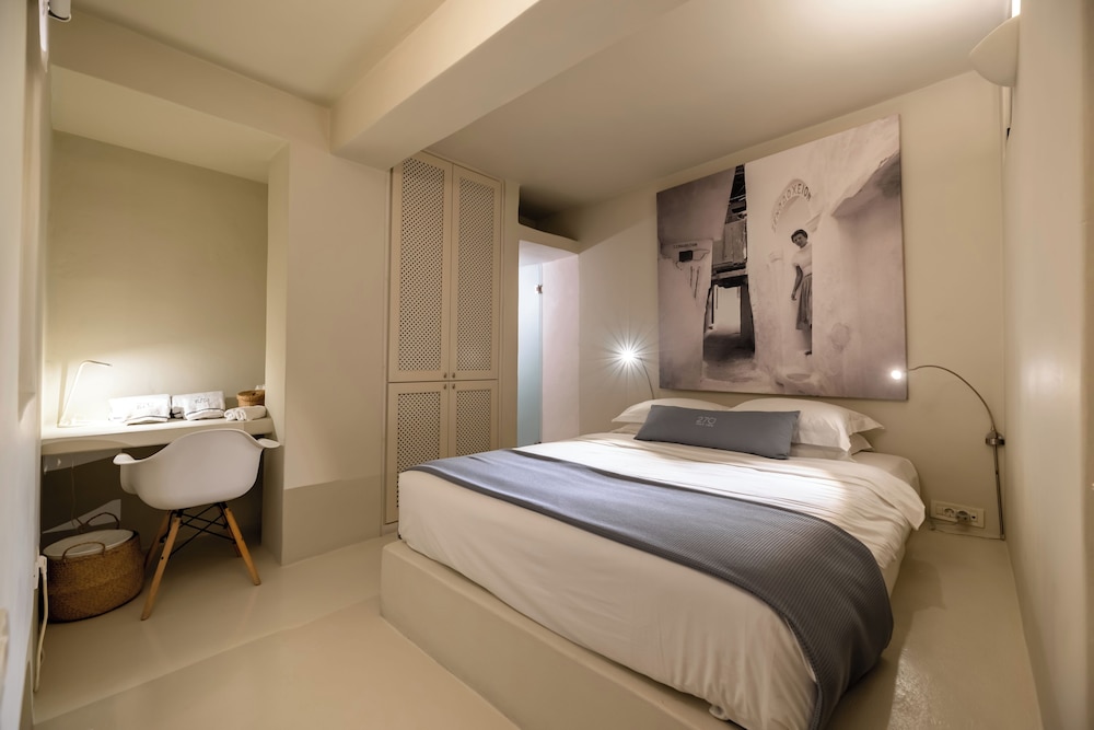 270 Oia's View — Hotel rooms in Oia, South Aegean