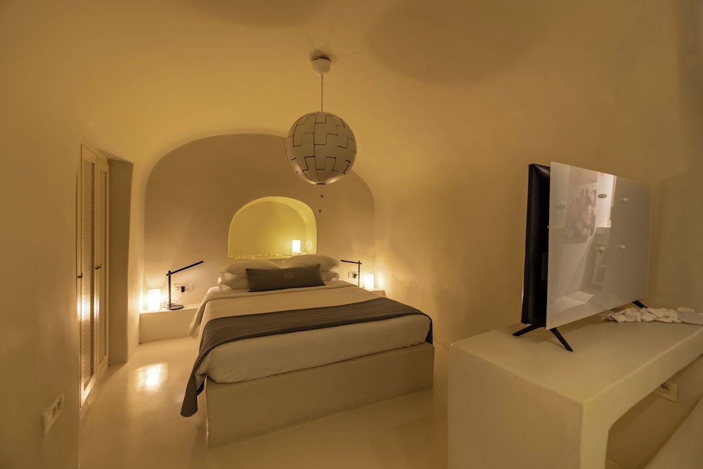 270 Oia's View — Hotel rooms in Oia, South Aegean