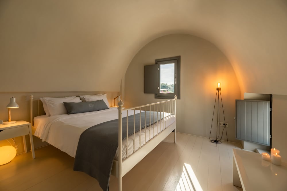 270 Oia's View — Hotel rooms in Oia, South Aegean