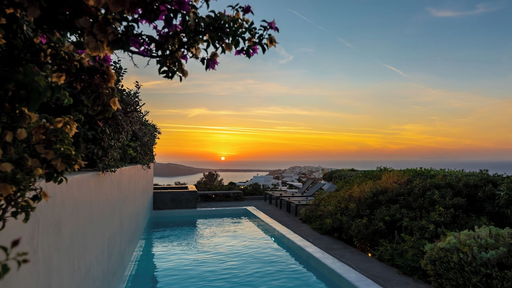 270 Oia's View — Swimming pool in Oia, South Aegean