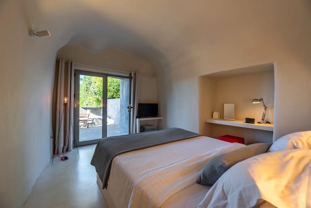 270 Oia's View — Hotel rooms in Oia, South Aegean