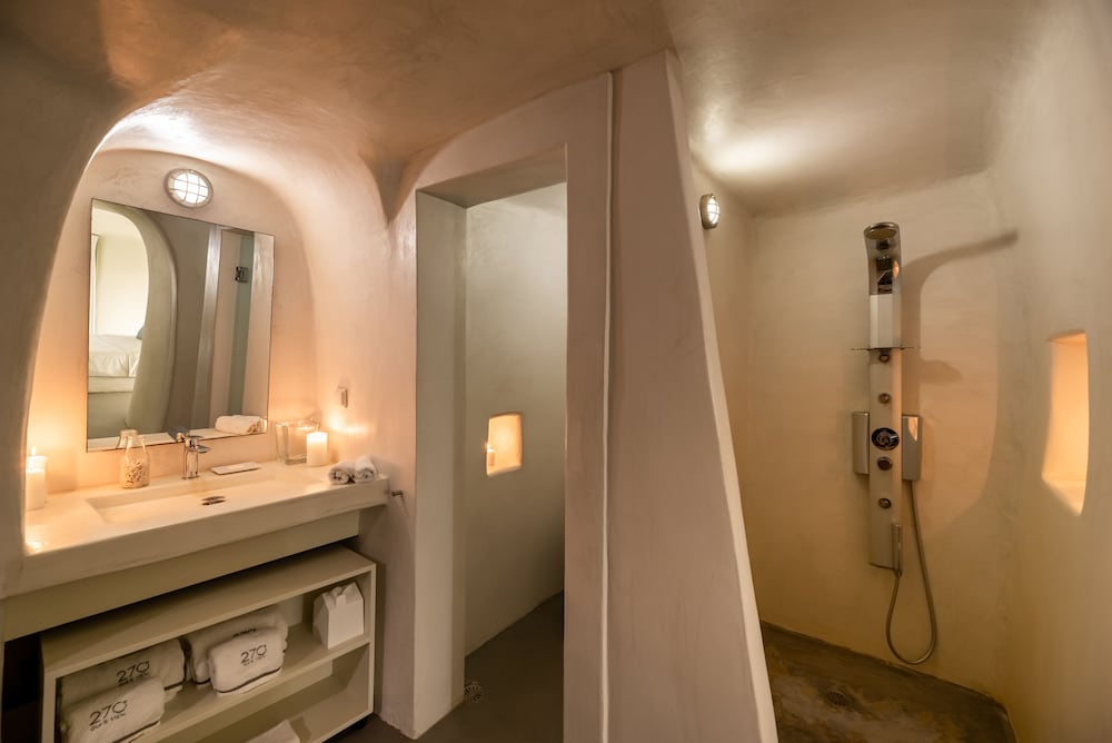 270 Oia's View — Hotel rooms in Oia, South Aegean