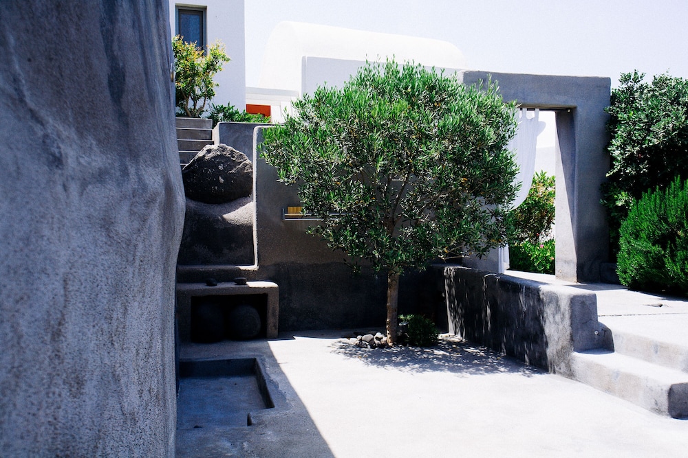270 Oia's View — Hotel building in Oia, South Aegean