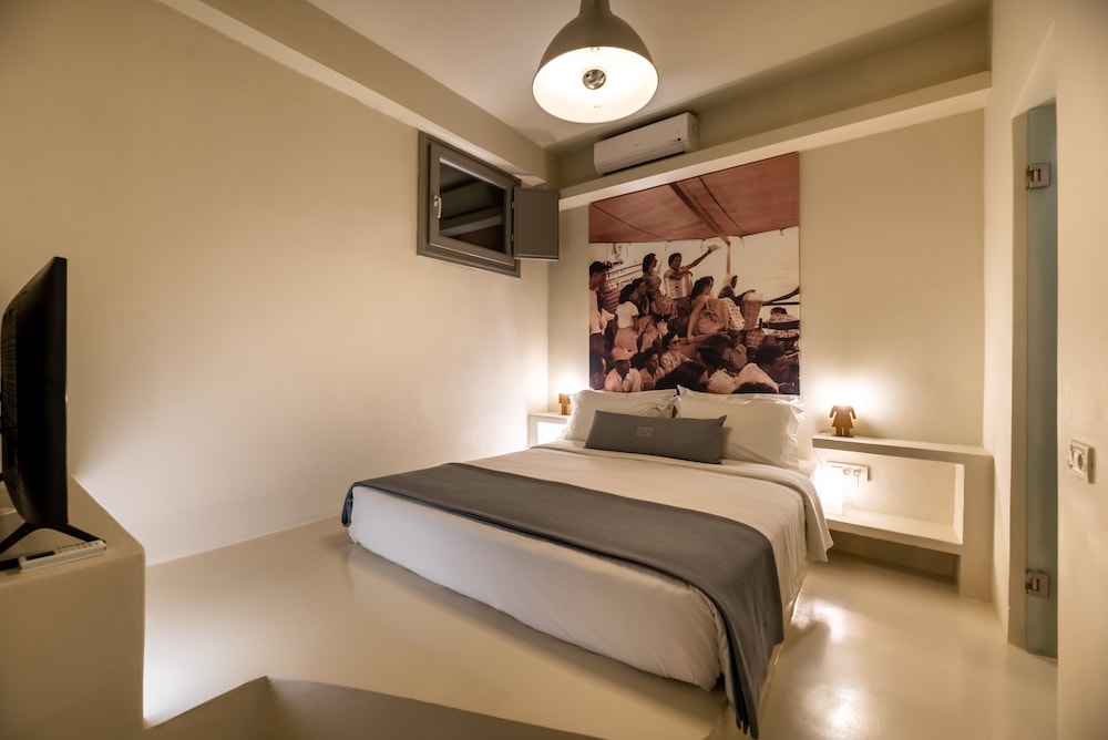 270 Oia's View — Hotel rooms in Oia, South Aegean