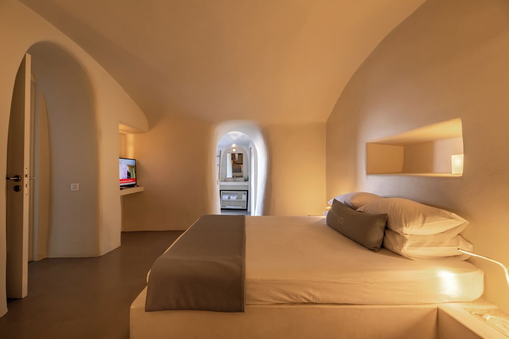 270 Oia's View — Hotel rooms in Oia, South Aegean