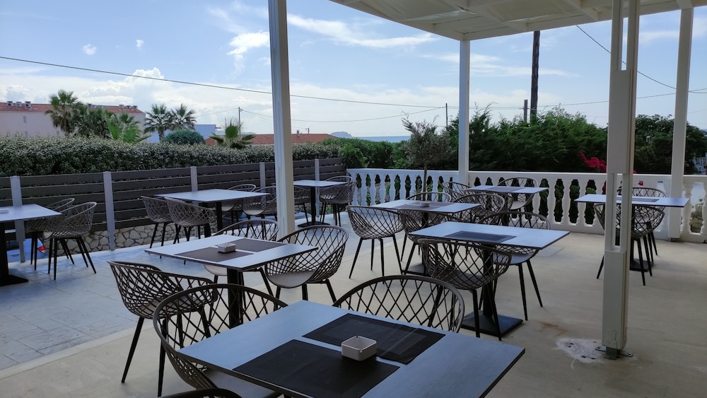 California Beach Hotel - Adults only — Restaurant & bars in Laganas, Ionian Islands