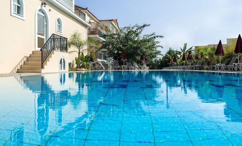 California Beach Hotel - Adults only