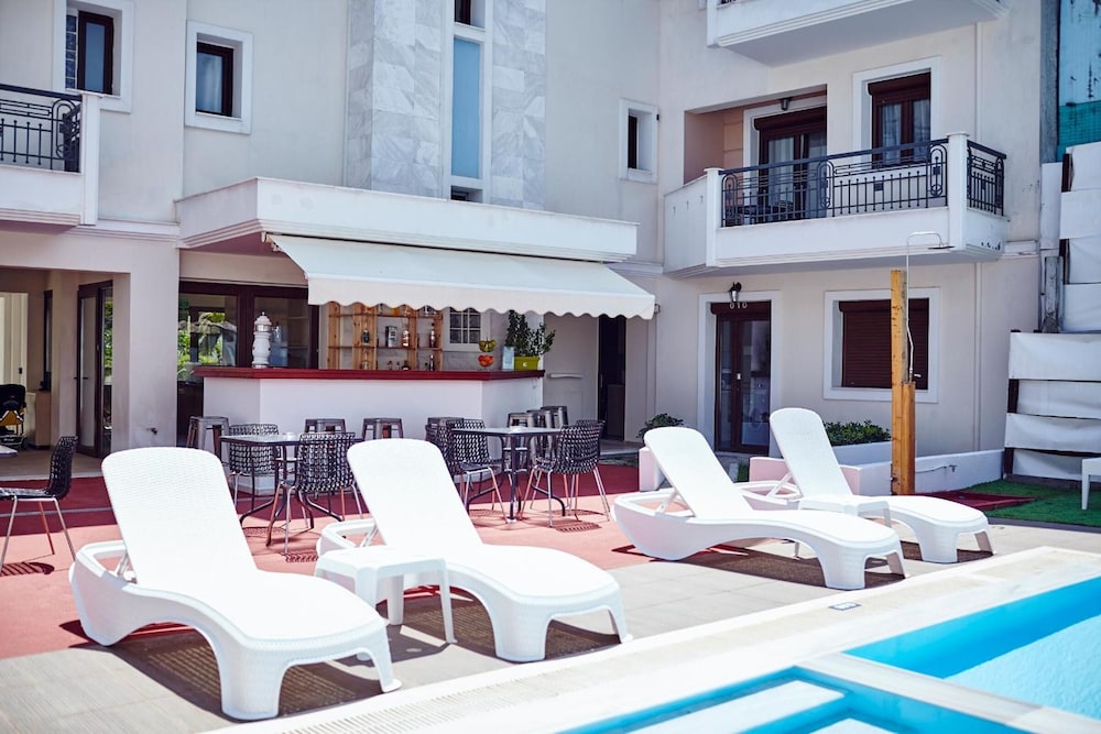 Skiathos Somnia — Restaurant & bars in Skiathos, Thessaly