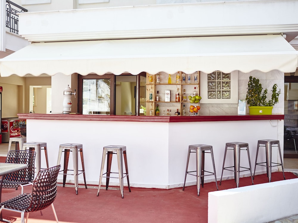Skiathos Somnia — Restaurant & bars in Skiathos, Thessaly